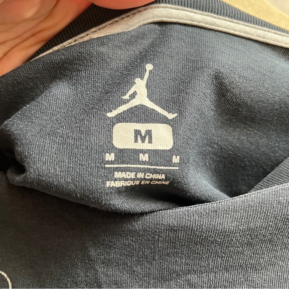 Jordan Graphic Sneaker T-Shirt Sz M - Picture 5 of 8